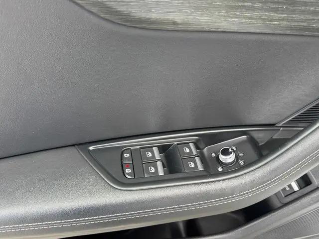 2024 Audi A4 Premium Plus 45 TFSI S line quattro S tronic