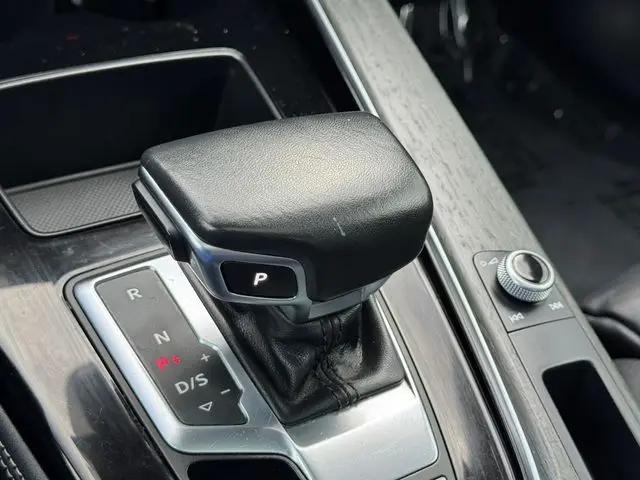 2024 Audi A4 Premium Plus 45 TFSI S line quattro S tronic