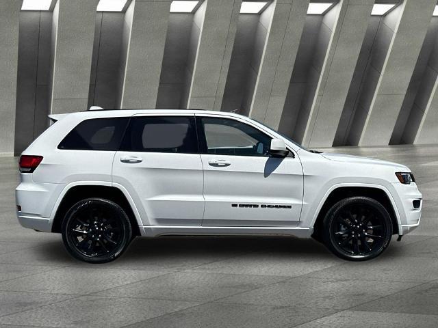 2022 Jeep Grand Cherokee Laredo X 4x4