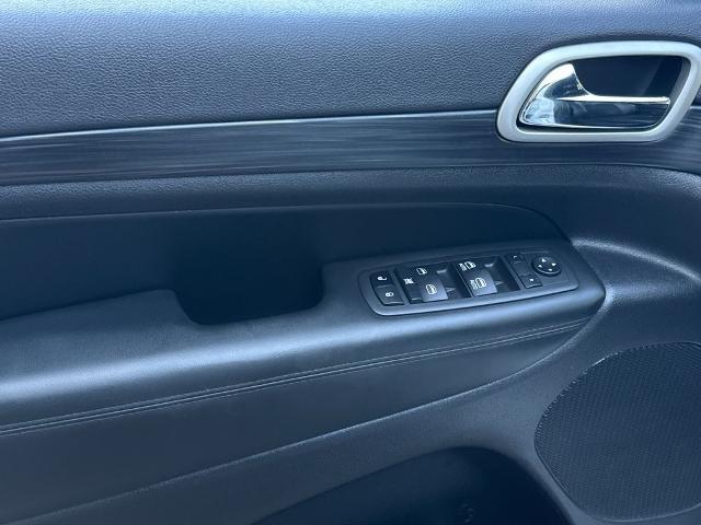 2022 Jeep Grand Cherokee Laredo X 4x4