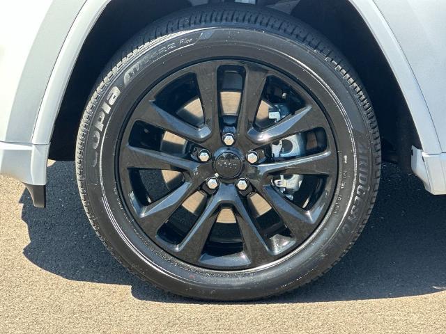 2022 Jeep Grand Cherokee Laredo X 4x4