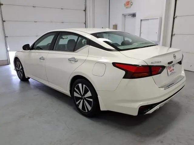 2022 Nissan Altima SV FWD
