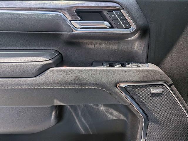 2023 Chevrolet Silverado 1500 4WD Crew Cab Short Bed LTZ