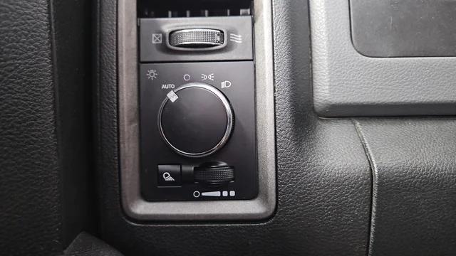 2018 Ram 2500 Tradesman Crew Cab 4x4 8' Box
