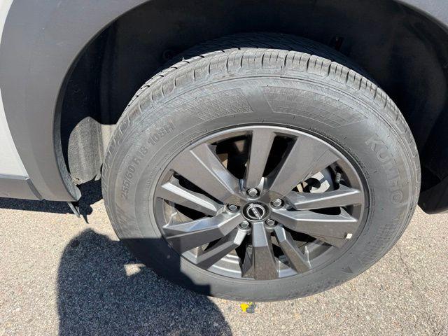 2025 Nissan Pathfinder SV 4WD