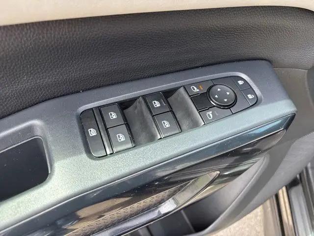 2024 Nissan Pathfinder SV 4WD