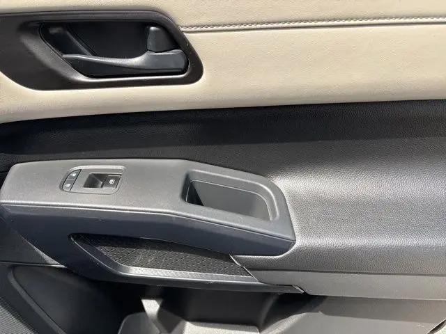 2024 Nissan Pathfinder SV 4WD