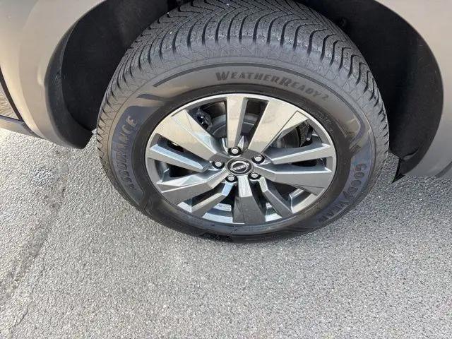 2024 Nissan Pathfinder SV 4WD