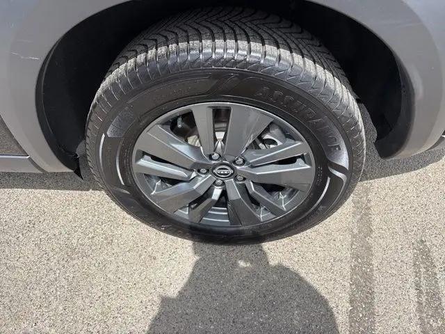 2024 Nissan Pathfinder SV 4WD