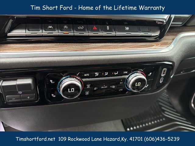 2025 GMC Sierra 1500 4WD Crew Cab Short Box Elevation with 3VL