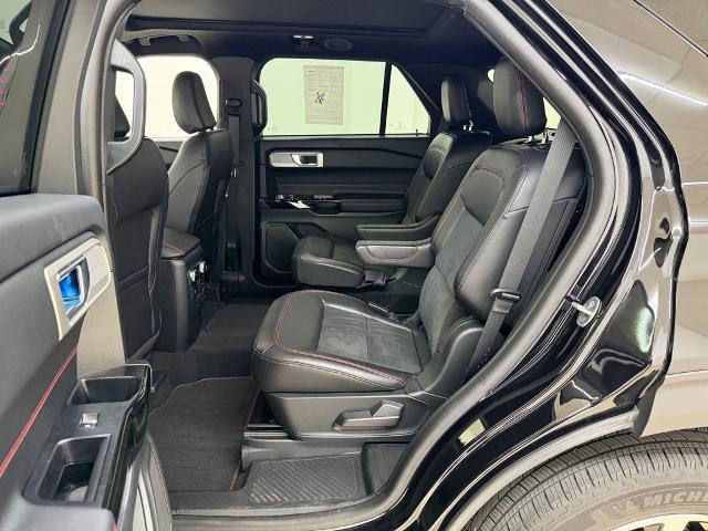 2024 Ford Explorer ST-Line