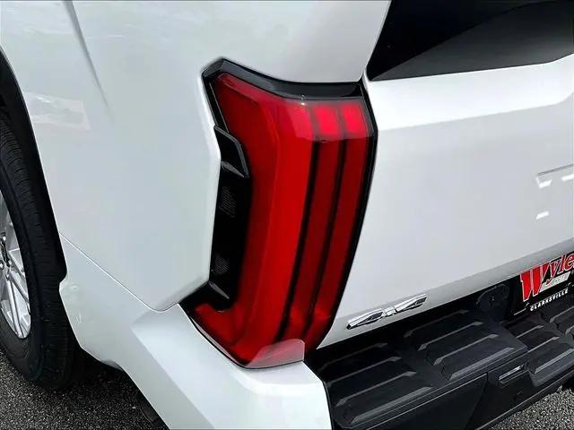 2026 Toyota Tundra SR5 CrewMax 5.5' Bed