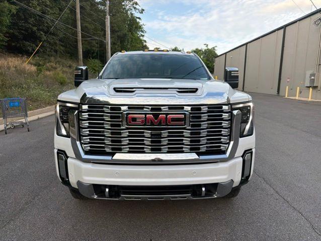 2025 GMC Sierra 2500HD 4WD Crew Cab Standard Bed Denali