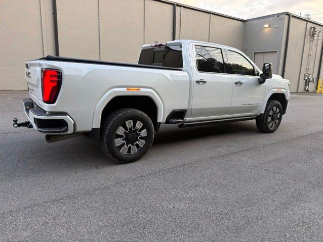 2025 GMC Sierra 2500HD 4WD Crew Cab Standard Bed Denali