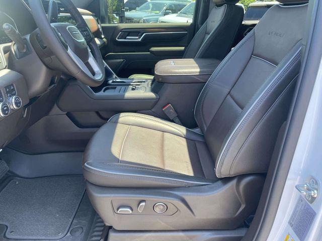 2025 GMC Sierra 2500HD 4WD Crew Cab Standard Bed Denali