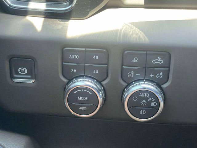 2025 GMC Sierra 2500HD 4WD Crew Cab Standard Bed Denali