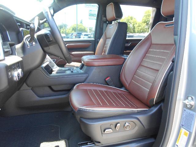 2025 GMC Sierra 3500HD 4WD Crew Cab Long Bed Denali Ultimate