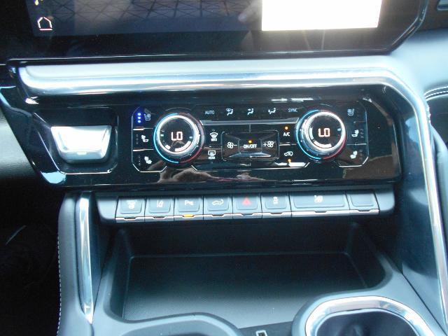 2025 GMC Sierra 3500HD 4WD Crew Cab Long Bed Denali Ultimate