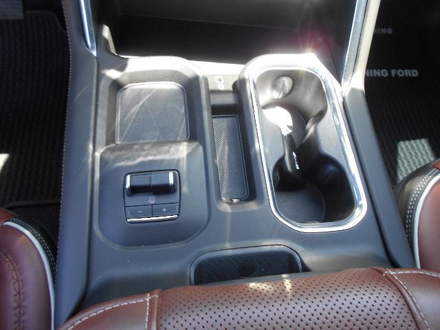 2025 GMC Sierra 3500HD 4WD Crew Cab Long Bed Denali Ultimate
