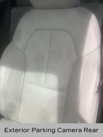 2023 Volvo XC40 B5 Ultimate Bright Theme