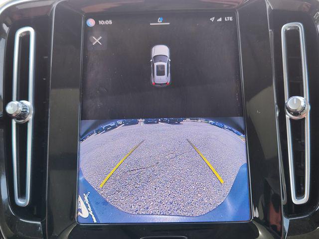 2023 Volvo XC40 B5 Ultimate Bright Theme