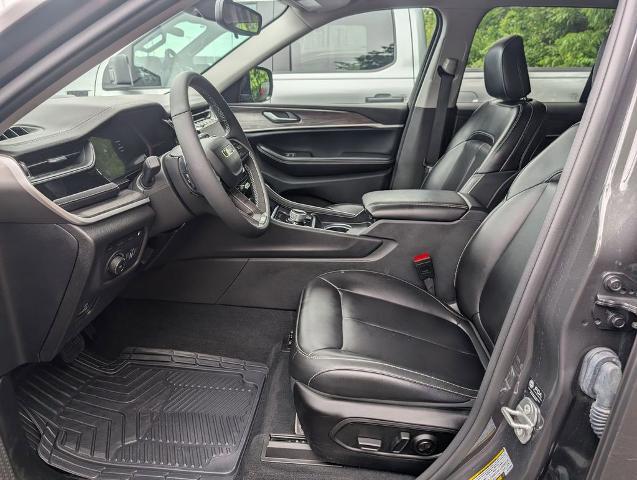 2024 Jeep Grand Cherokee Base