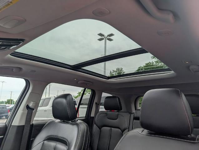 2024 Jeep Grand Cherokee Base