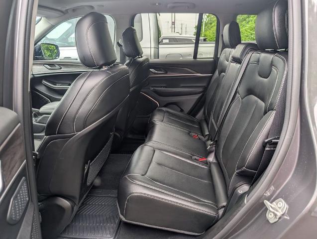 2024 Jeep Grand Cherokee Base