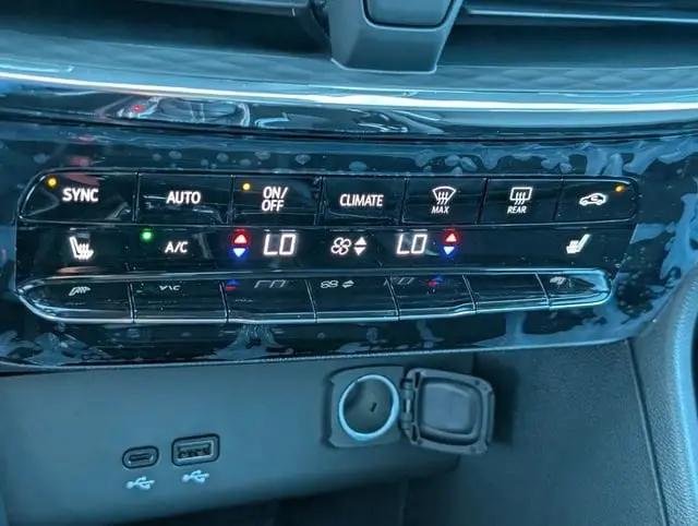 2026 Buick Encore GX Avenir FWD