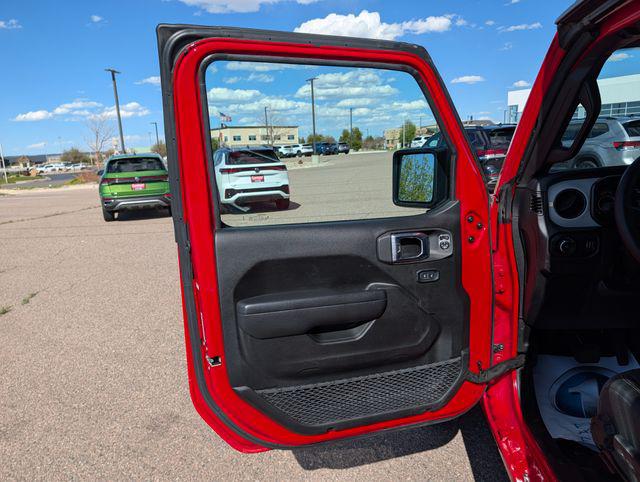 2025 Jeep Wrangler 4-Door Summit 4x4