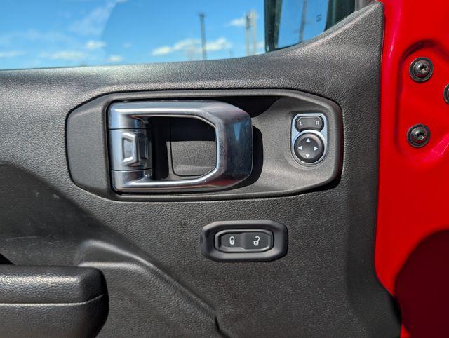 2025 Jeep Wrangler 4-Door Summit 4x4