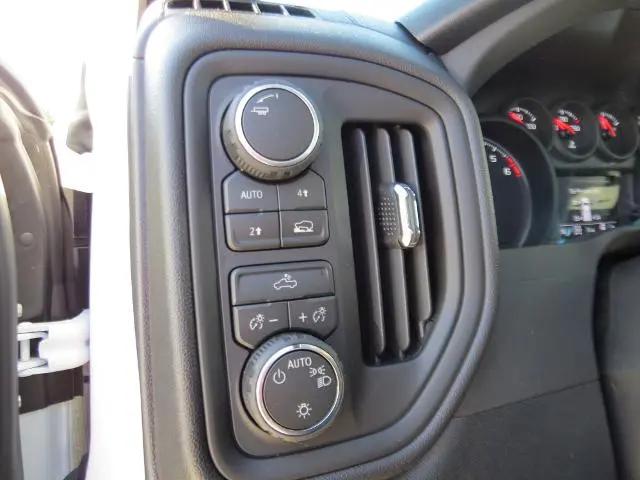 2026 Chevrolet Silverado 1500 4WD Crew Cab Short Bed WT