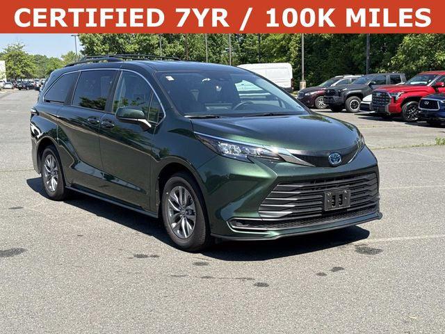 2025 Toyota Sienna LE 2025 Toyota Sienna LE
