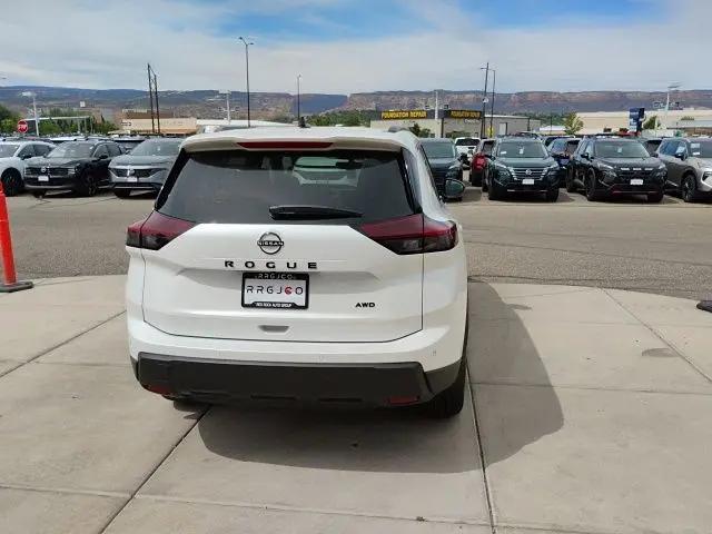 2026 Nissan Rogue Dark Armor