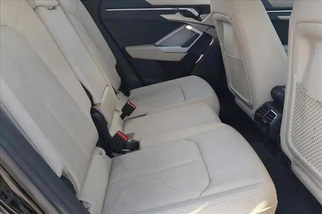2022 Audi Q3 Premium 40 TFSI quattro Tiptronic