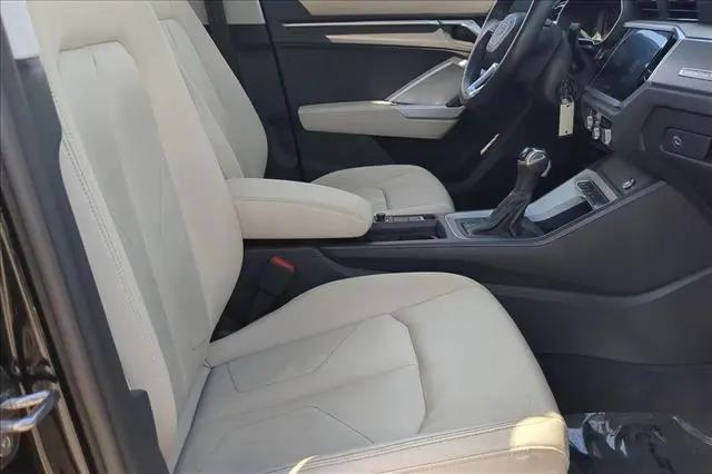2022 Audi Q3 Premium 40 TFSI quattro Tiptronic
