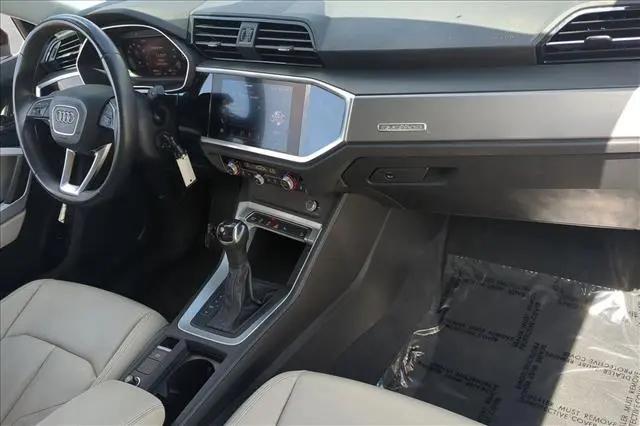 2022 Audi Q3 Premium 40 TFSI quattro Tiptronic