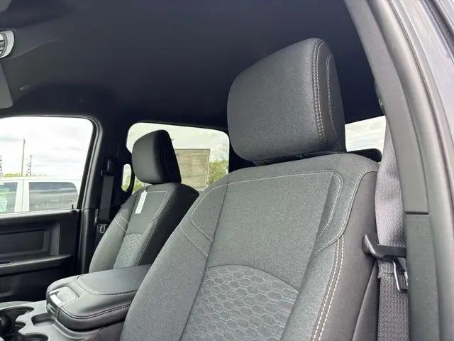 2026 Ram 2500 Black Express Crew Cab 4x4 6'4" Box