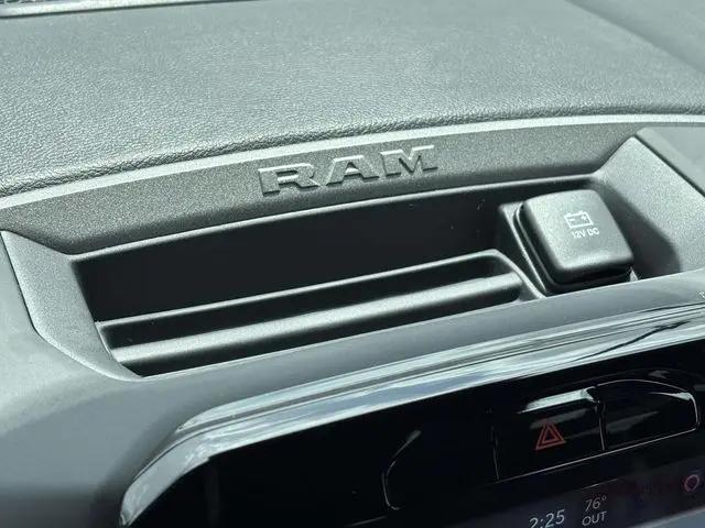2026 Ram 2500 Black Express Crew Cab 4x4 6'4" Box