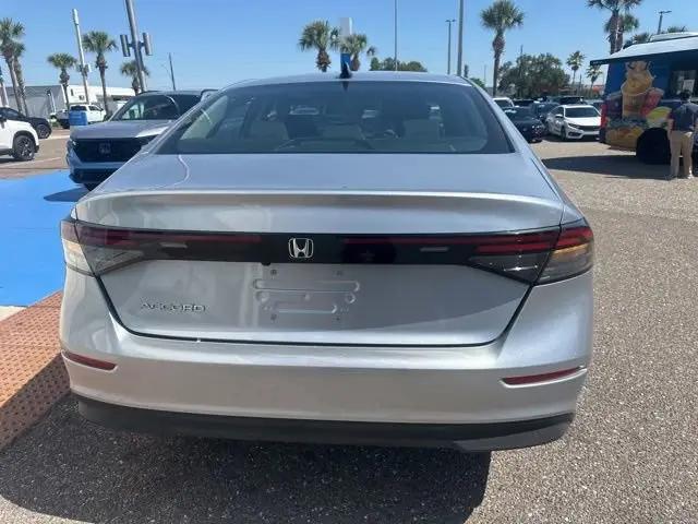 2025 Honda Accord Sedan SE