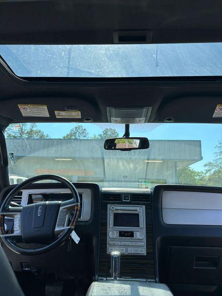 2008 Lincoln Navigator Base