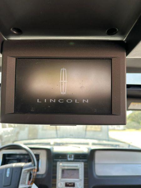 2008 Lincoln Navigator Base