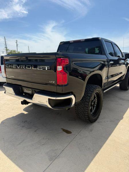 2022 Chevrolet Silverado 1500 4WD Crew Cab Short Bed LTZ
