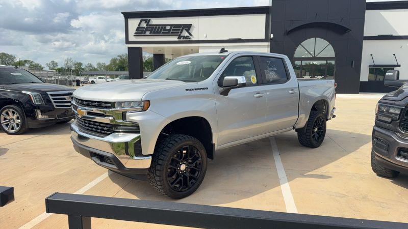 2021 Chevrolet Silverado 1500 4WD Crew Cab Short Bed LT