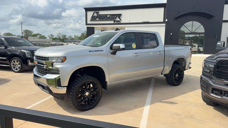 2021 Chevrolet Silverado 1500 4WD Crew Cab Short Bed LT