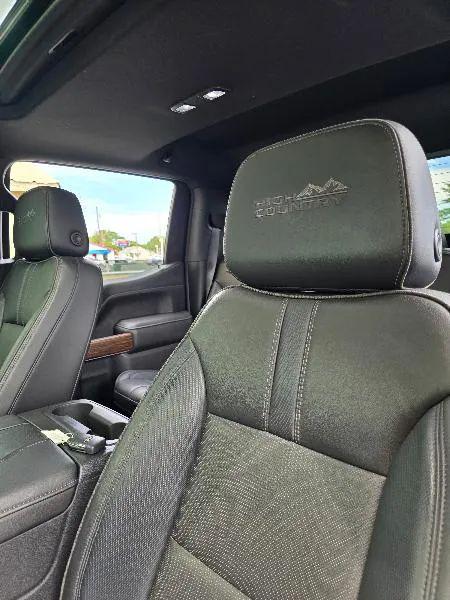 2021 Chevrolet Silverado 1500 4WD Crew Cab Short Bed High Country