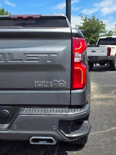 2021 Chevrolet Silverado 1500 4WD Crew Cab Short Bed High Country