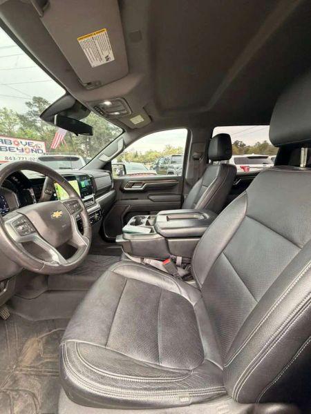 2022 Chevrolet Silverado 1500 4WD Crew Cab Standard Bed LT