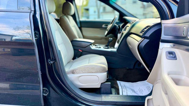 2013 Ford Explorer Base