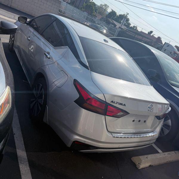 2022 Nissan Altima SV FWD